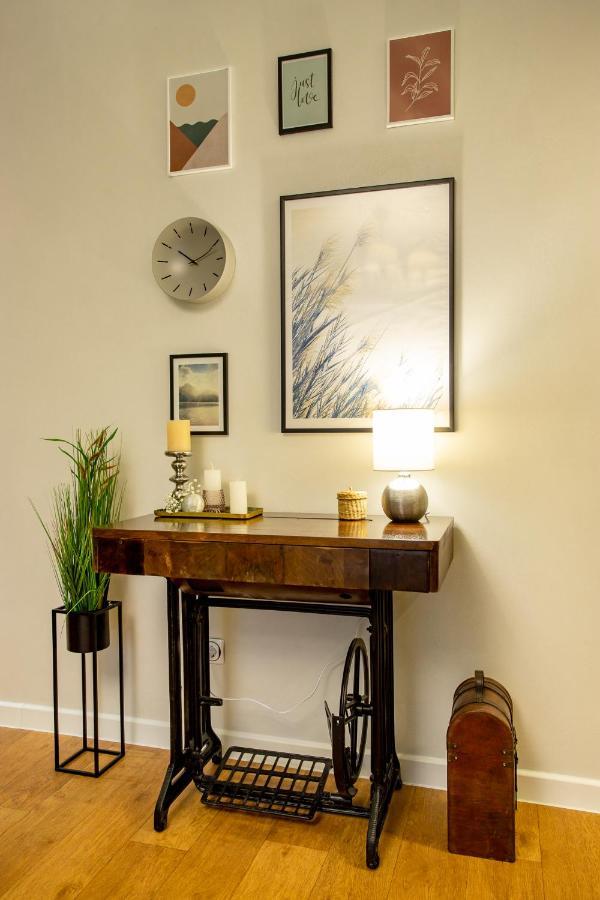 Luxury Apartment With 2 Bedrooms In The City Center Mykolajiv Eksteriør bilde